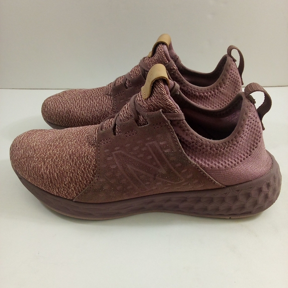 New Balance Fresh Foam Women 9 Pink Running Shoes - Picture 3 of 8